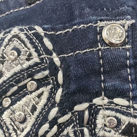 Miss Me Fluer de Lis Easy Skinny Jeans Size 26 - Picture 10 of 12